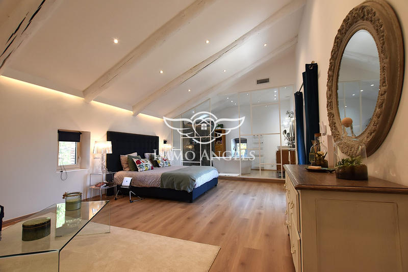 Mas - 341 m² - 10 pièces