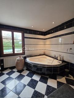 Propriété - 150 m² - 5 pièces