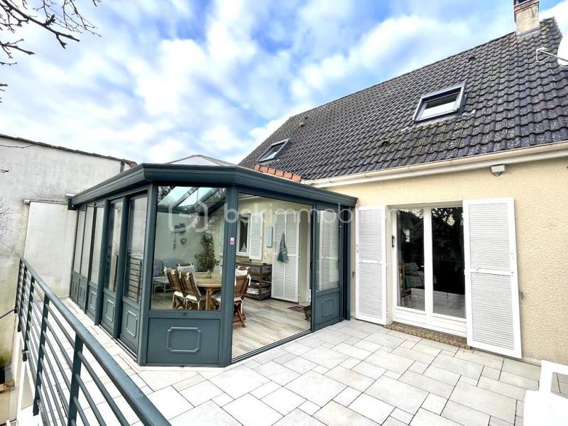 Pavillon - 104 m² - 6 pièces