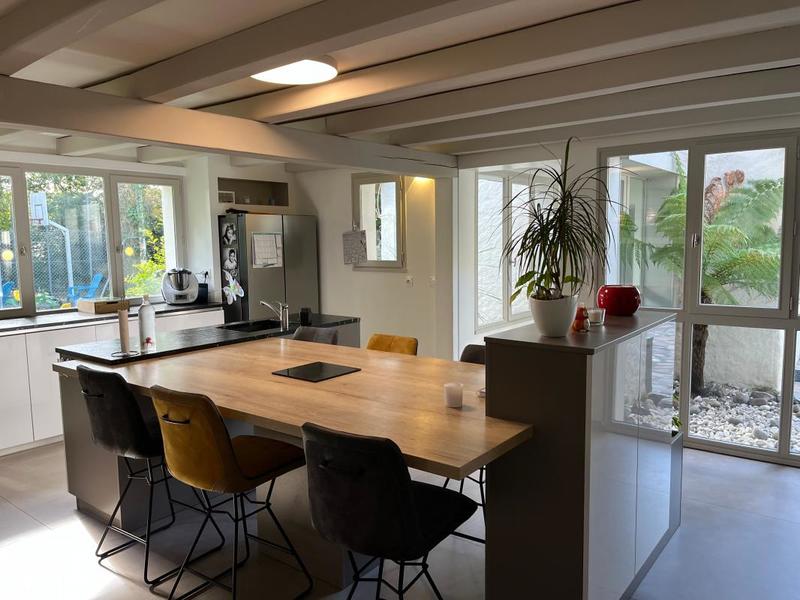 Chaumière - 312 m² - 9 pièces