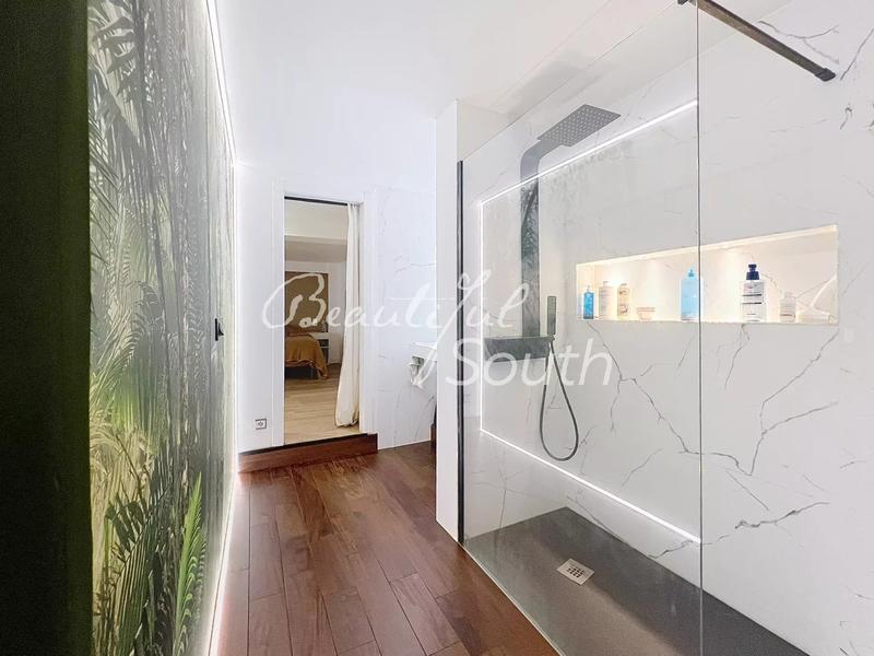 Maison de ville - 203 m² - 7 pièces