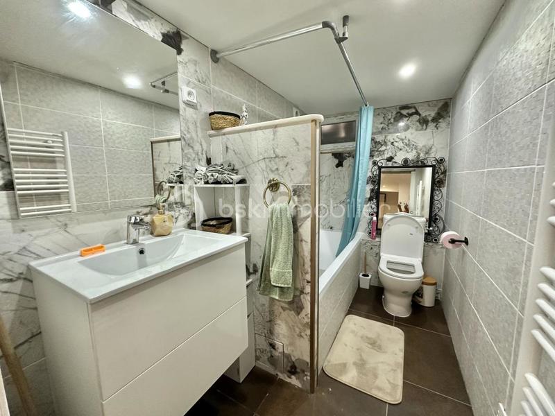 Pavillon - 100 m² - 6 pièces