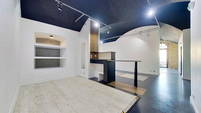 Local commercial - 139 m² - 1 pièce