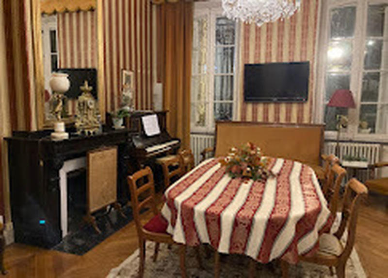 Immeuble - 1 340 m² - 21 pièces