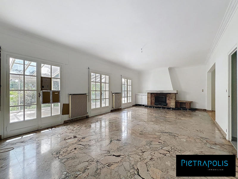 Maison - 292 m² - 7 pièces