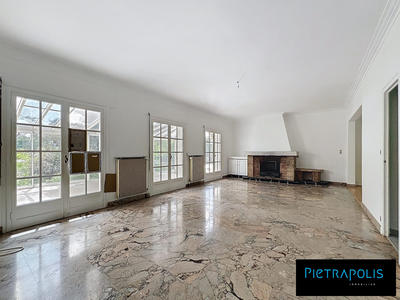 Maison - 292 m² - 7 pièces