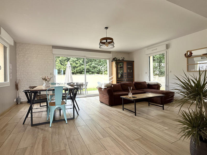 Maison contemporaine - 151 m² - 7 pièces