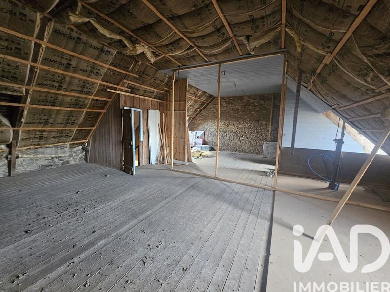 Maison - 99 m² - 12 pièces