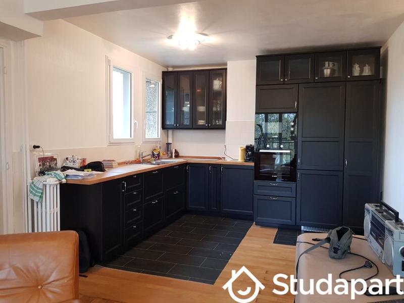 Chambre - 11 m² - 1 pièce