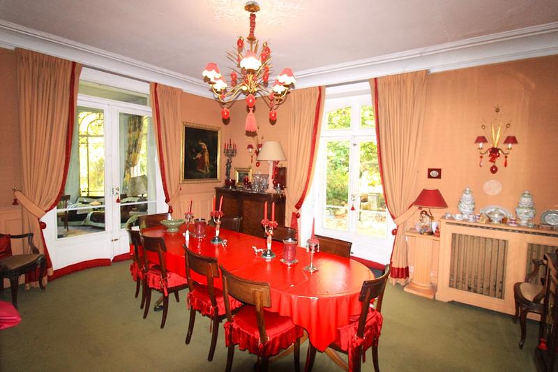 Maison - 289 m² - 15 pièces