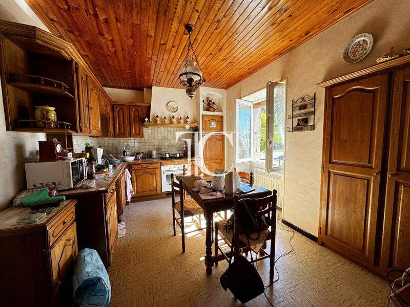 Maison en pierre - 291 m² - 14 pièces