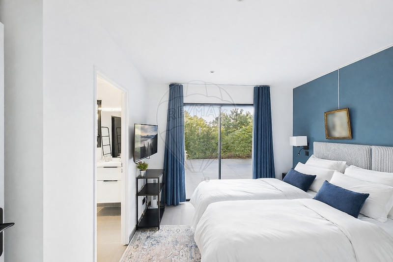 Maison - 185 m² - 7 pièces