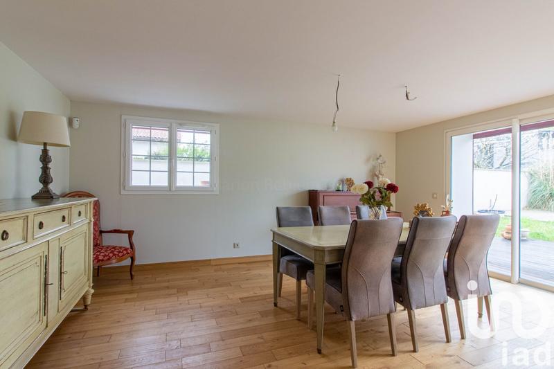 Maison - 200 m² - 7 pièces