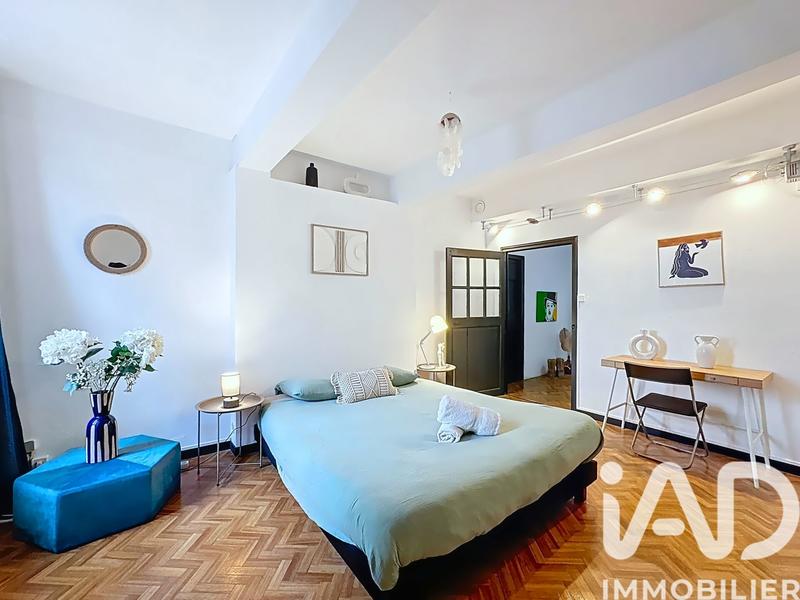 Maison - 297 m² - 7 pièces