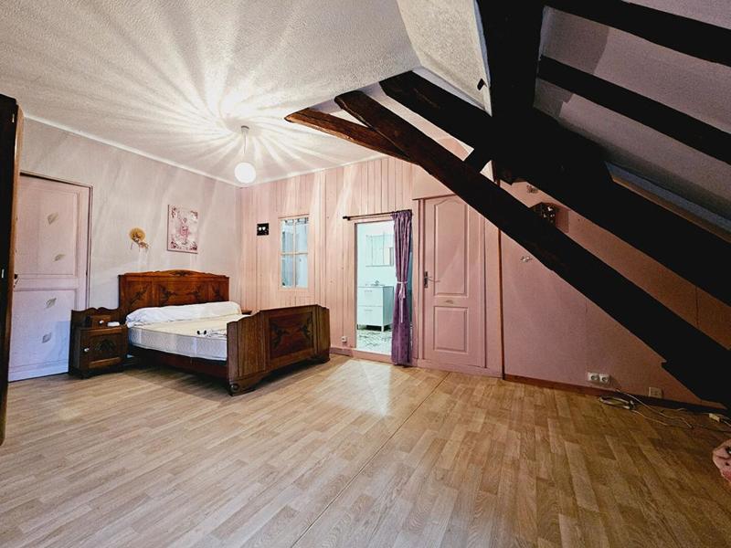 Maison - 208 m² - 6 pièces