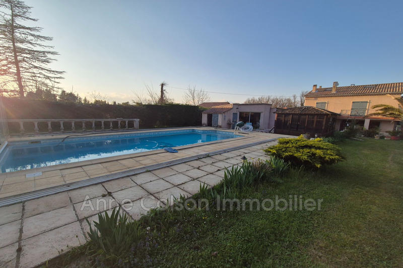 Maison - 201 m² - 7 pièces