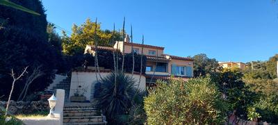 Villa - 139 m² - 6 pièces