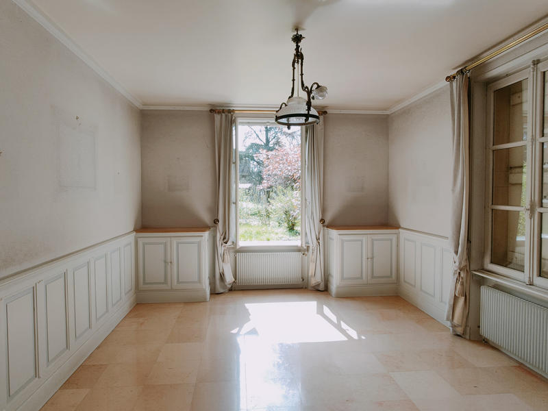 Maison - 279 m² - 8 pièces