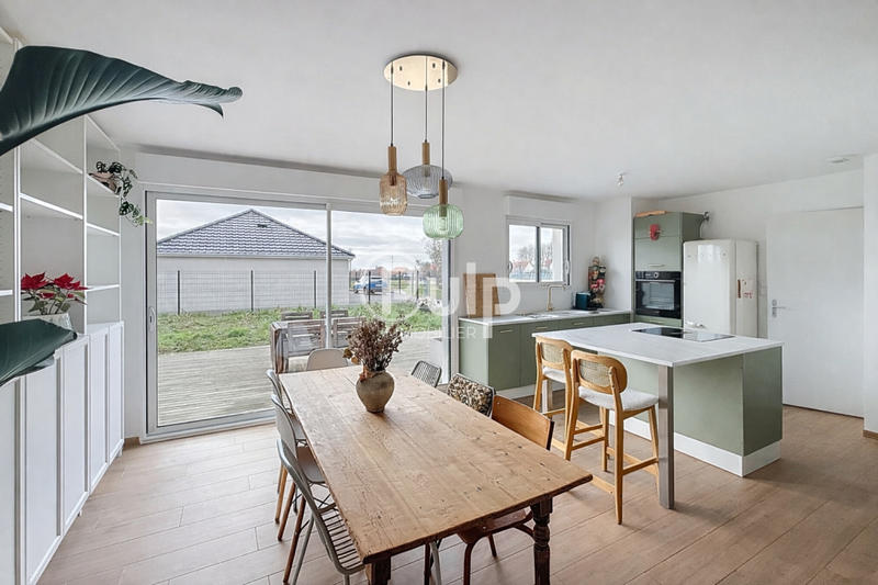 Maison - 96 m² - 4 pièces