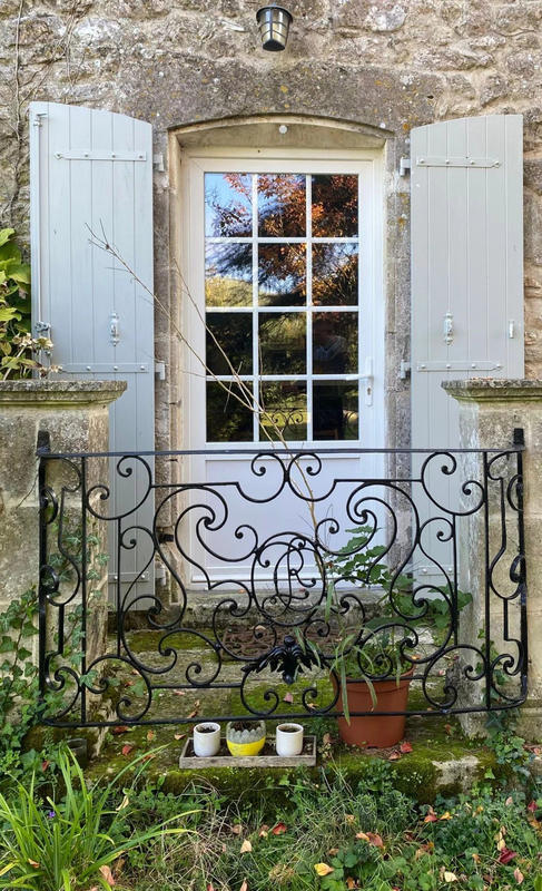 Maison - 594 m² - 15 pièces