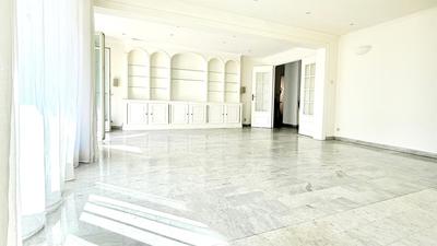 Appartement - 117 m² - 4 pièces