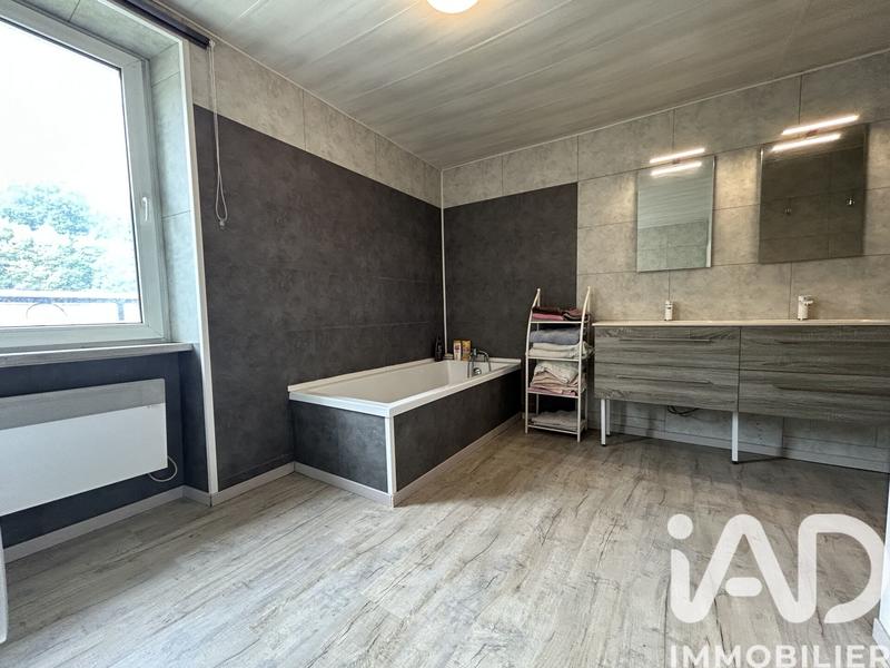 Maison - 152 m² - 6 pièces