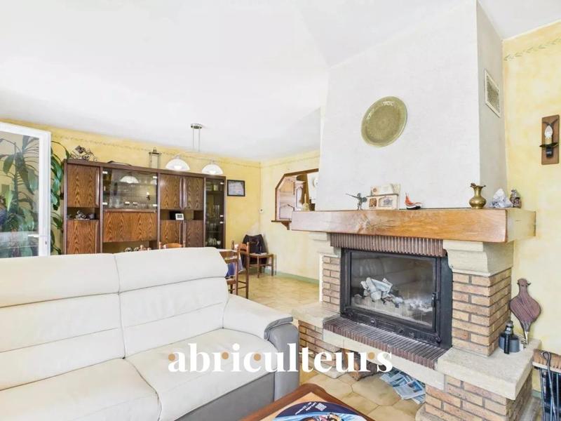 Maison - 96 m² - 7 pièces