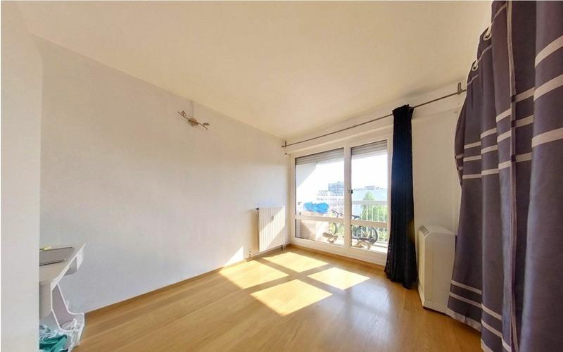 Appartement - 77 m² - 5 pièces