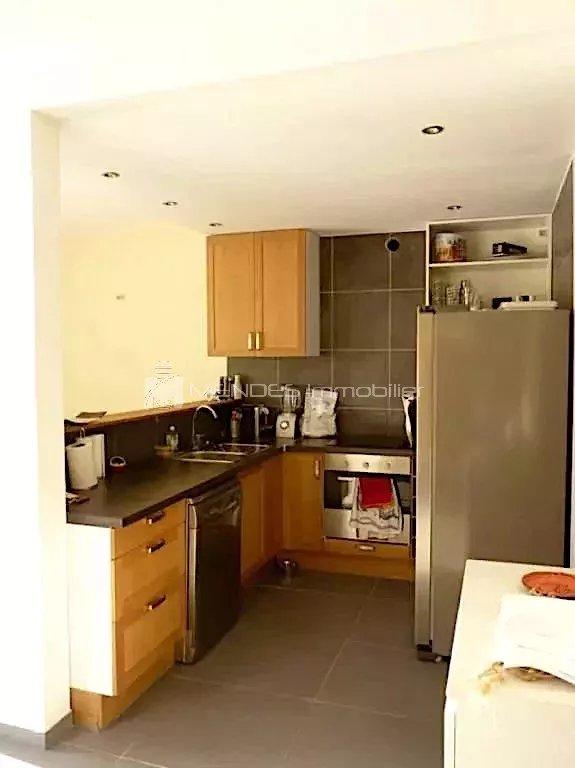 Villa - 100 m² - 3 pièces