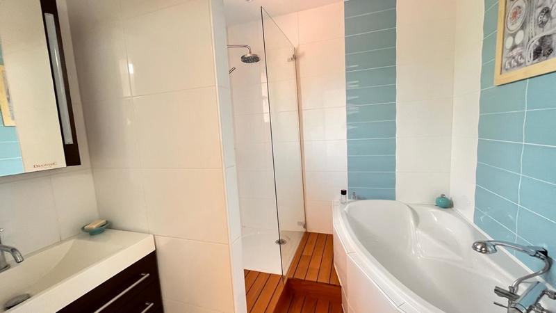 Bureau - 131 m² - 5 pièces