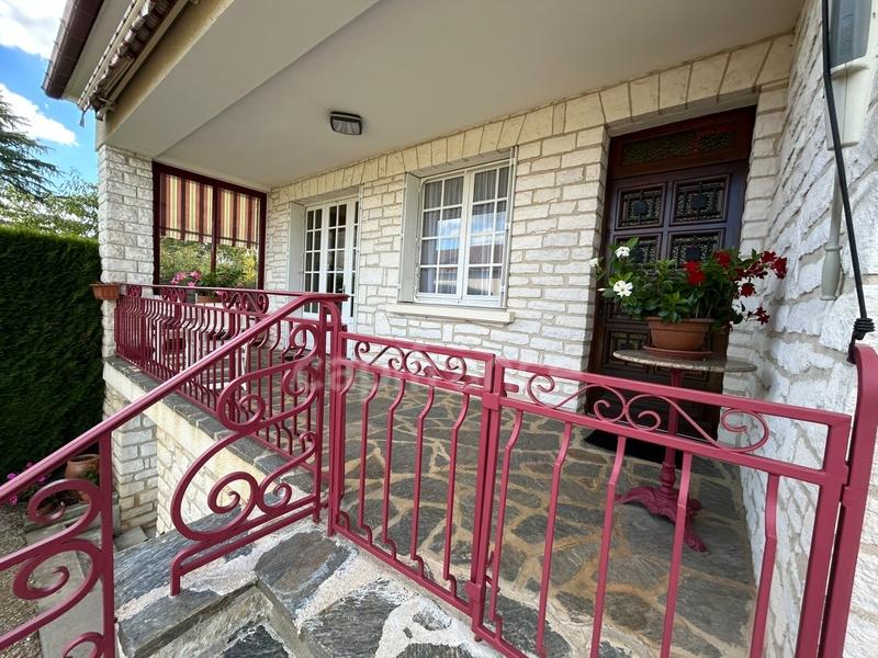 Maison - 170 m² - 6 pièces