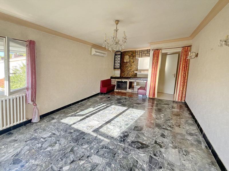 Maison - 182 m² - 7 pièces