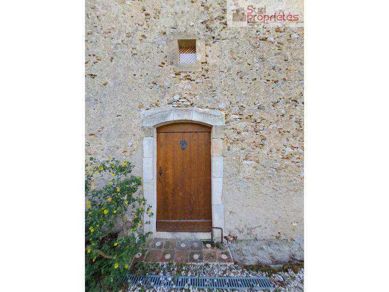 Maison - 260 m² - 9 pièces