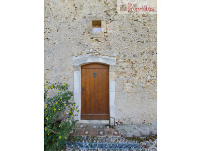 Maison - 260 m² - 9 pièces