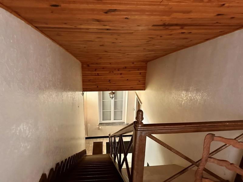 Maison - 400 m² - 12 pièces