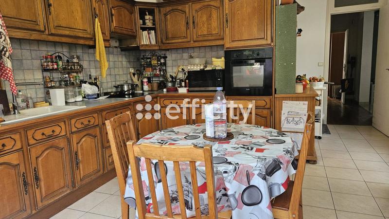 Pavillon - 148 m² - 7 pièces