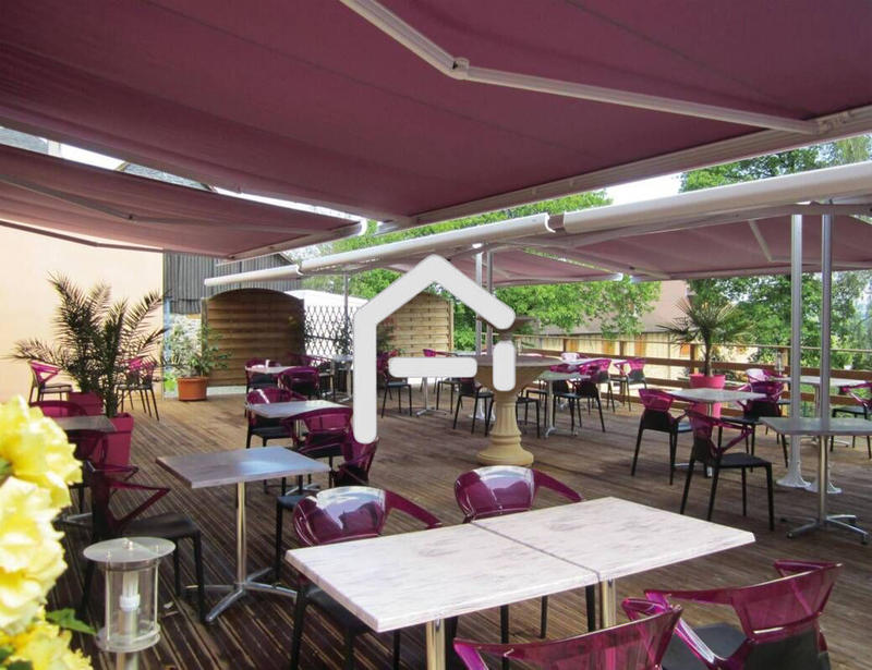 Local d'activités - 246 m²