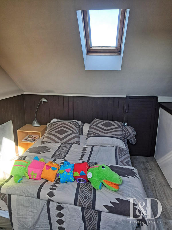 Maison traditionnelle - 157 m² - 7 pièces