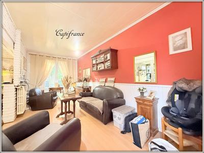 Maison - 95 m² - 5 pièces