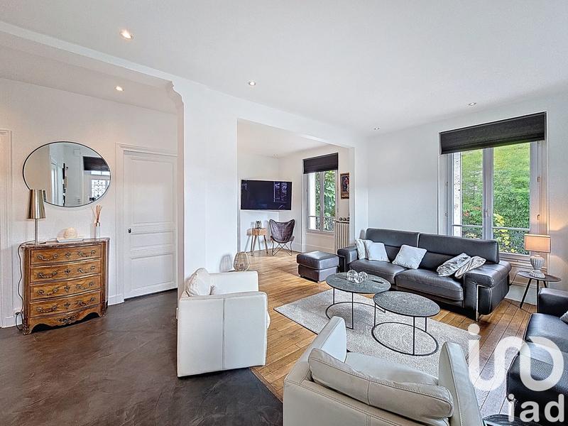 Maison - 205 m² - 7 pièces