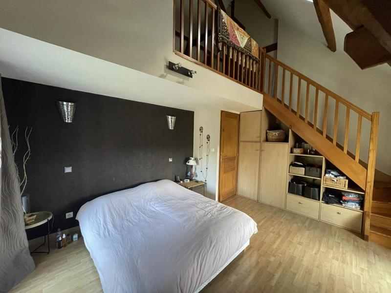 Propriété - 162 m² - 6 pièces