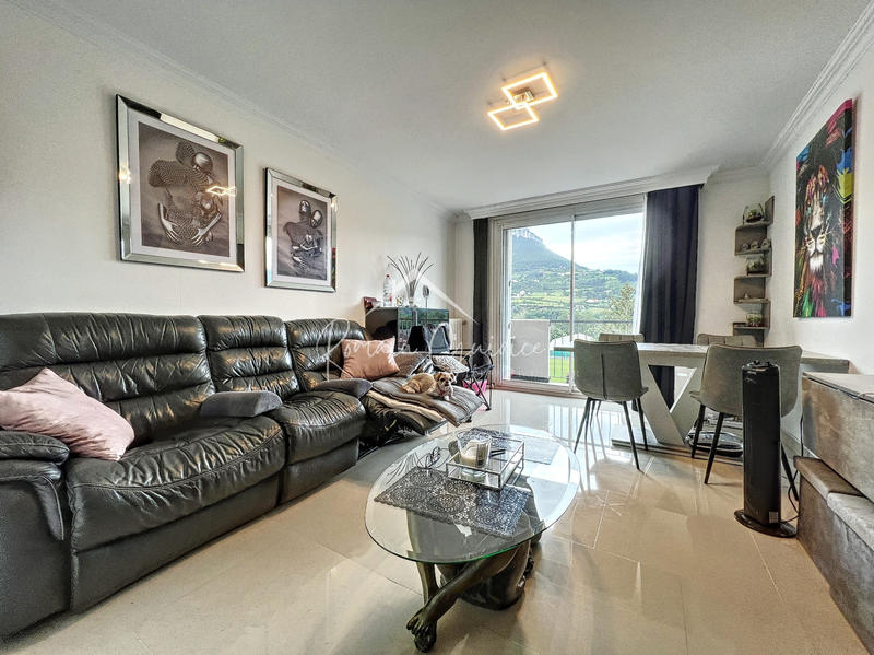 Appartement - 70 m² - 4 pièces