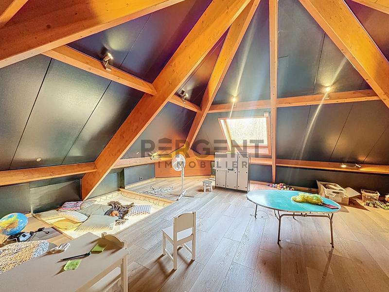 Maison contemporaine - 215 m² - 8 pièces