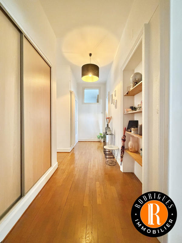 Appartement - 105 m² - 4 pièces