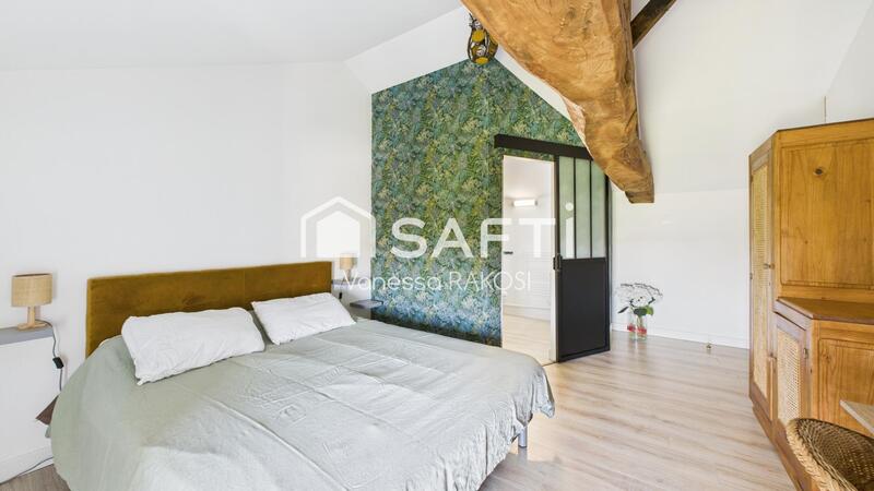 Maison - 265 m² - 9 pièces