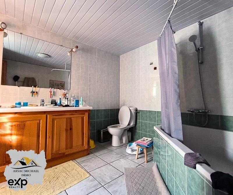 Maison traditionnelle - 115 m² - 6 pièces