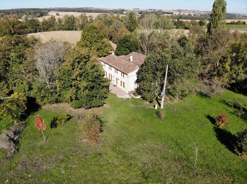 Maison - 175 m² - 6 pièces