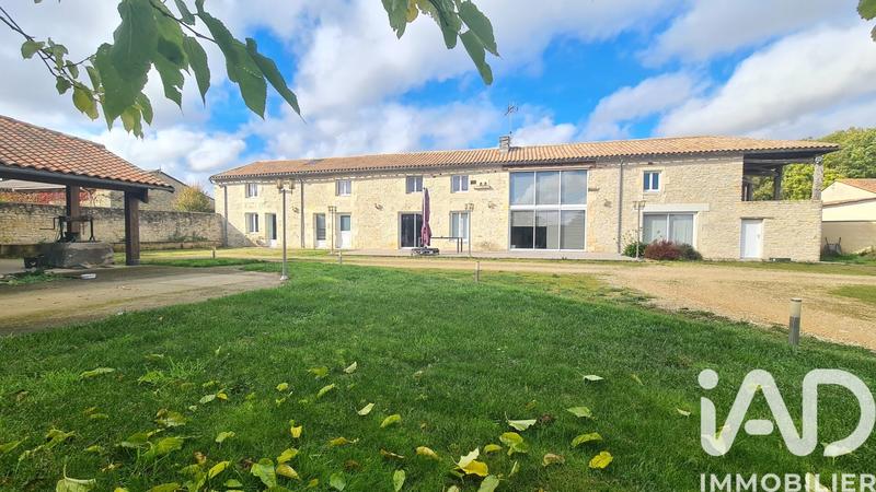 Maison - 327 m² - 7 pièces