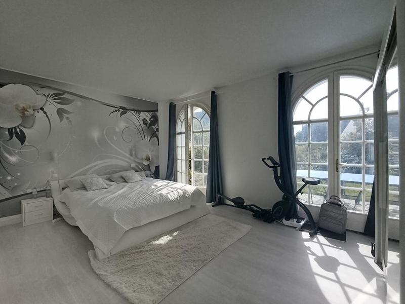 Maison - 196 m² - 7 pièces