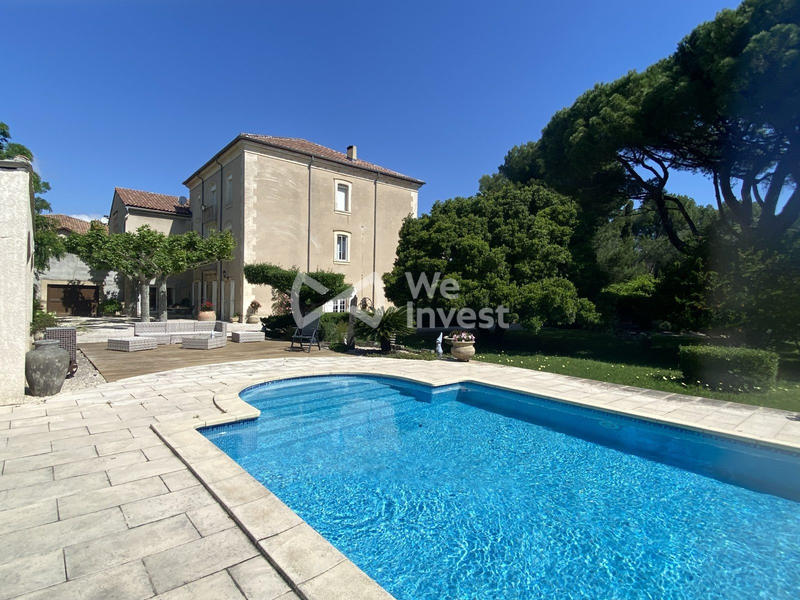 Maison - 273 m² - 8 pièces